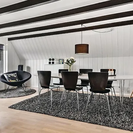 Three-bedroom Holiday In *